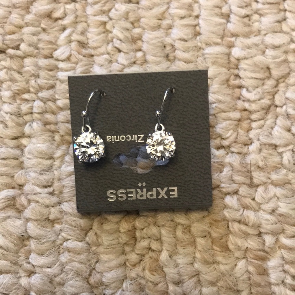 Delicate dangling cubic zirconia earrings